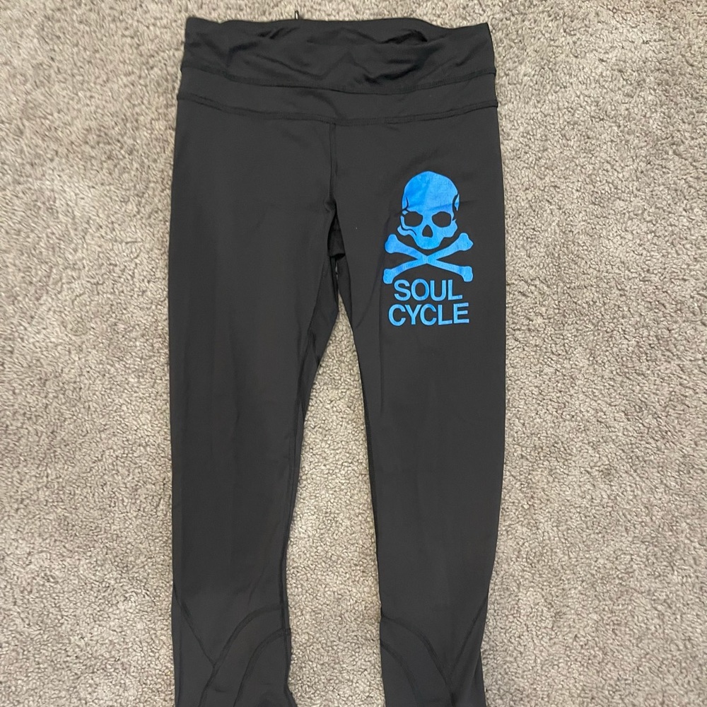 Soul Cycle Lululemon Capri Leggings, size 4